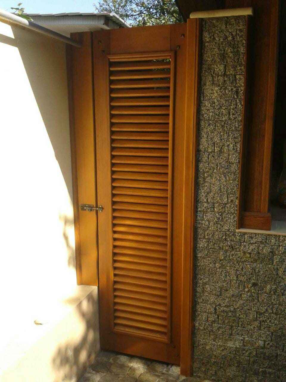 Louvred timber door